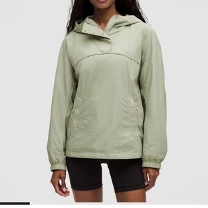 Lululemon Pack lite anorak